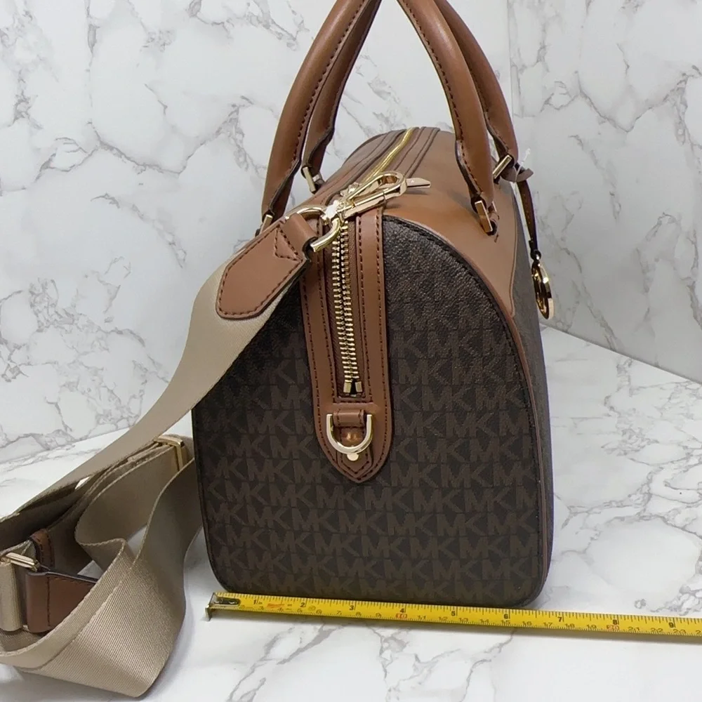 Michael Kors travel medium duffle bag - Picture 6 of 10